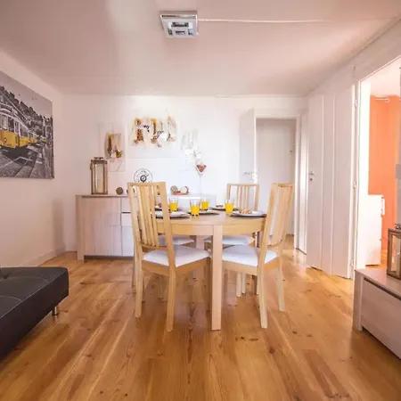 Apartment Amazing Topo Chiado Garrett *