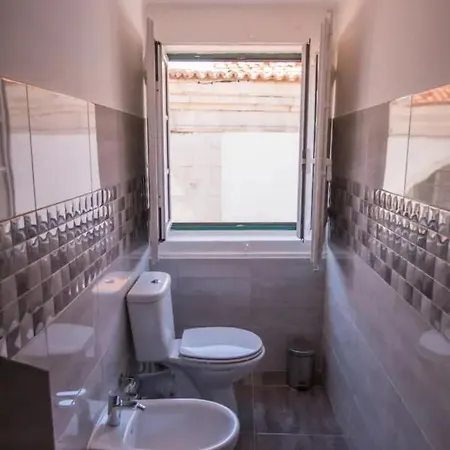 Amazing Topo Chiado Garrett Apartment Lisbon